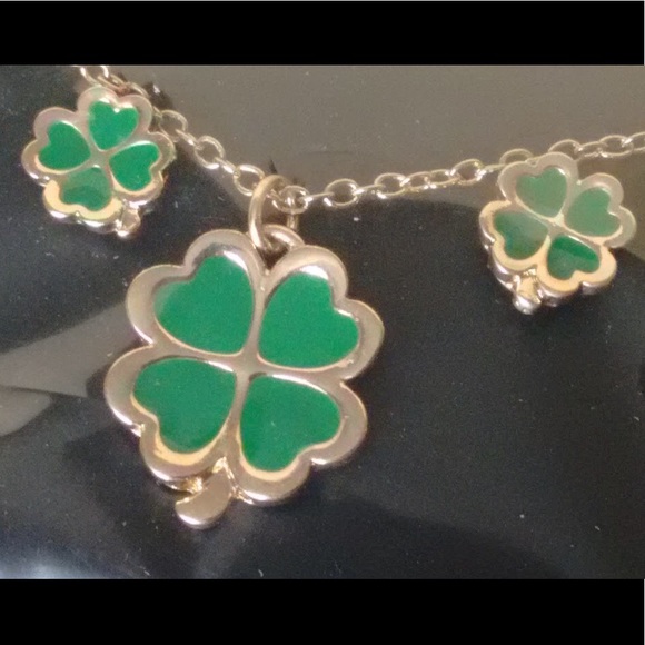 🆕Avon Lucky Clover Necklace and Earring Set - Picture 1 of 3
